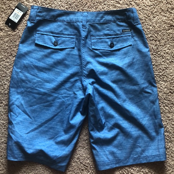 Men’s Quiksilver Short - Picture 2 of 5